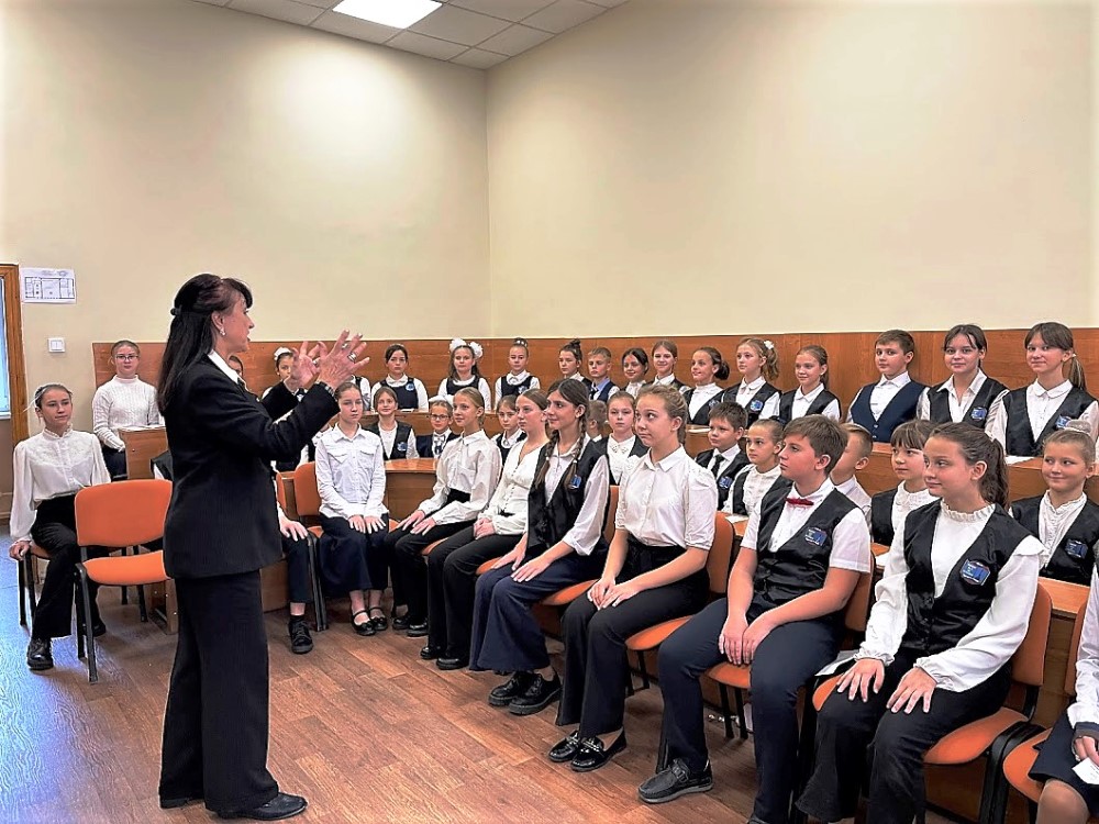 Педагоги дополнительного образования обсудили современные образовательные технологии в развитии вокально-хоровых навыков при работе с солистами хора
