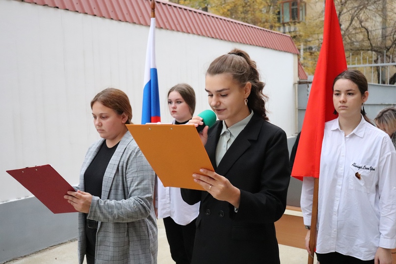 В педагогическом колледже прошла еженедельная линейка и занятие «Разговоры о важном»