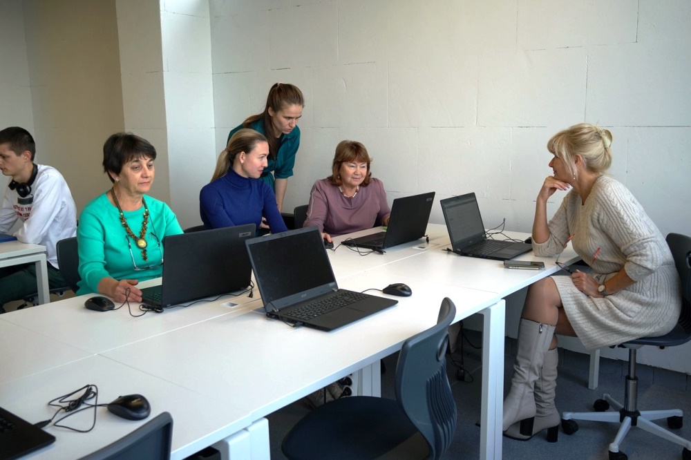 Центр цифрового образования детей «IT-куб. Гагарин» поделился опытом использования средств и инструментов обучения и коммуникации 