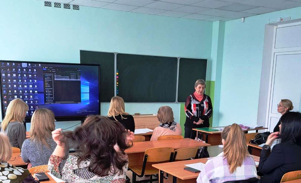 Учителя Балаклавского района обсудили проблемы обучения грамматике на уроках иностранного языка