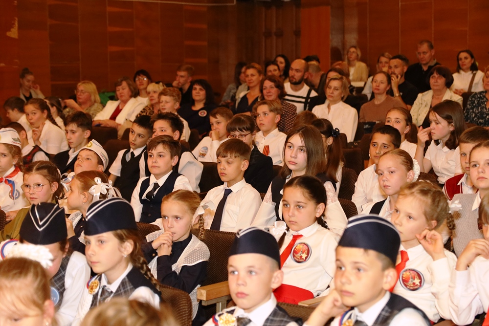 На церемонии награждения подвели итоги конкурсов и олимпиад, посвященных городу Севастополю